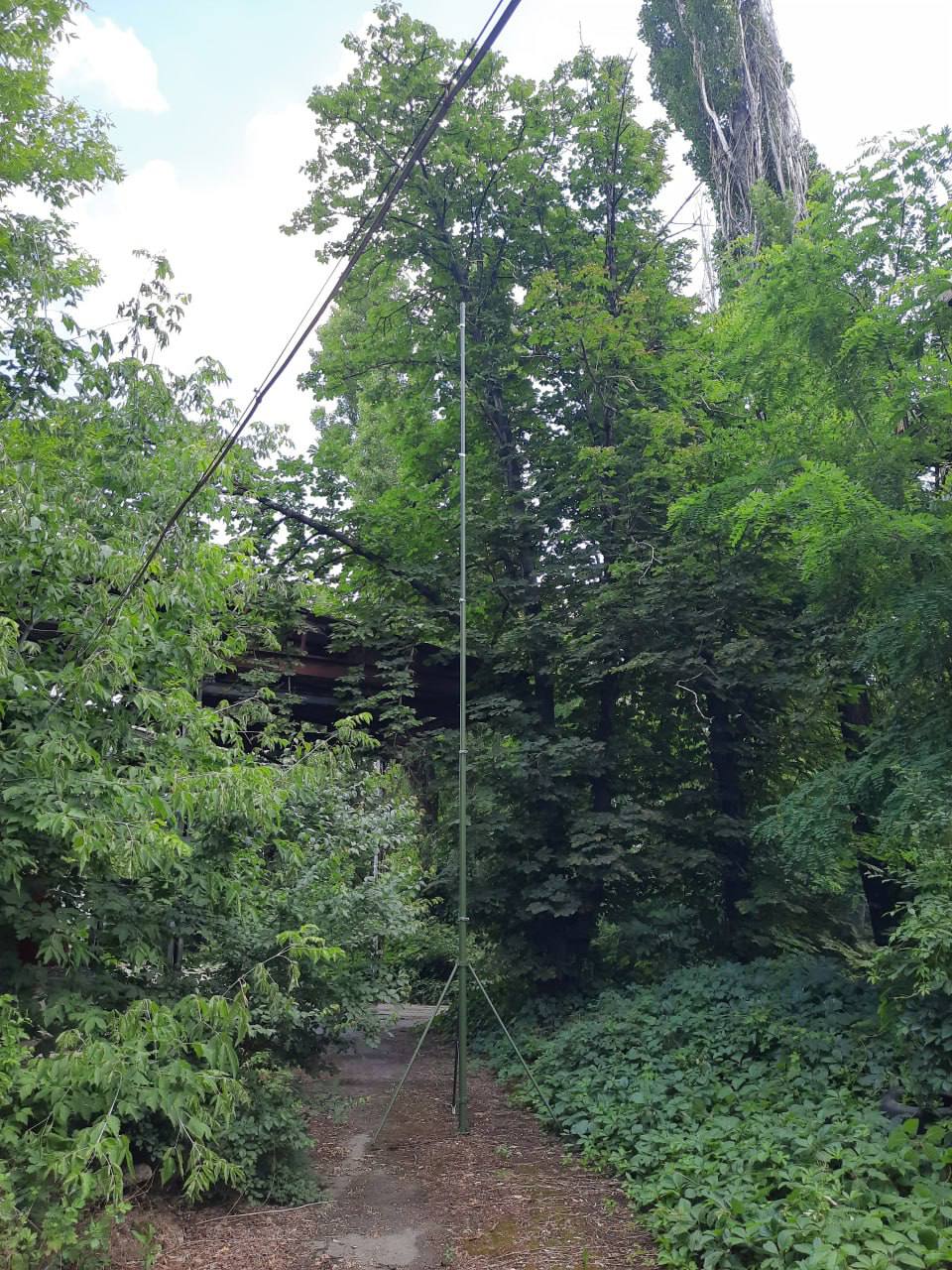 Телескопічна алюмінієва щогла для ретранслятора – легка, міцна та надійна конструкція для встановлення антен і обладнання. Забезпечує стабільність та зручність транспортування. Ідеальне рішення для польових умов та стаціонарного використання.