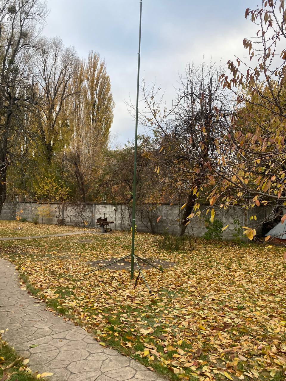 Телескопічна алюмінієва щогла для ретранслятора – легка, міцна та надійна конструкція для встановлення антен і обладнання. Забезпечує стабільність та зручність транспортування. Ідеальне рішення для польових умов та стаціонарного використання.